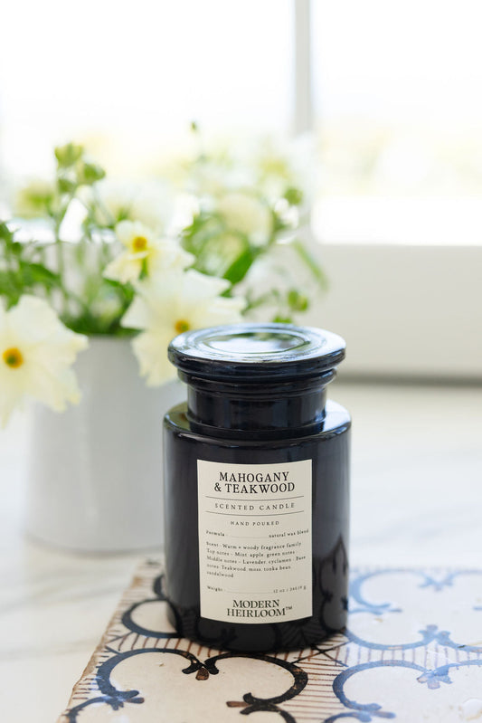 Mahogany & Teakwood 12 oz scented candle