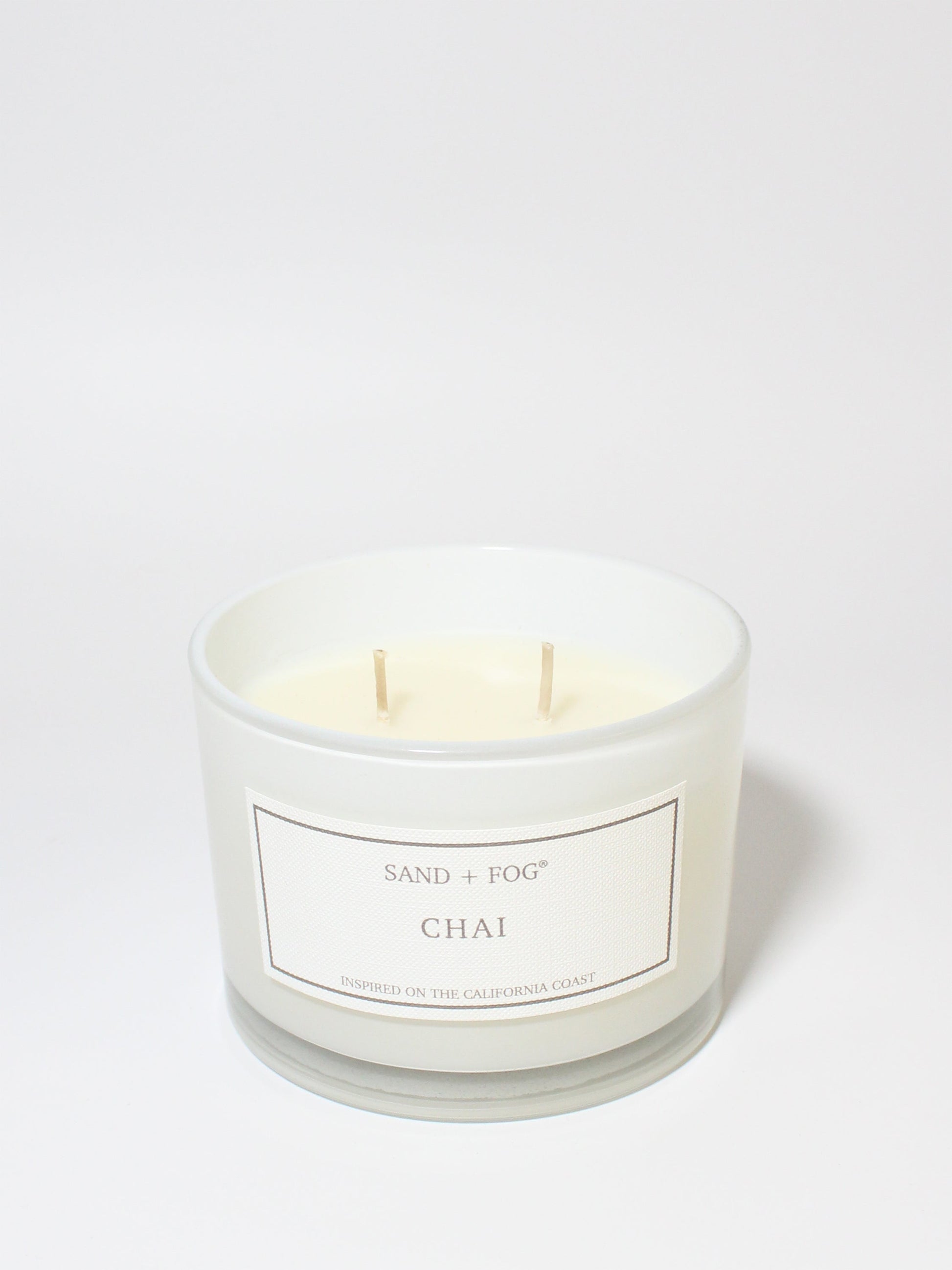 Chai 12 oz scented candle White vessel with Wood Lid