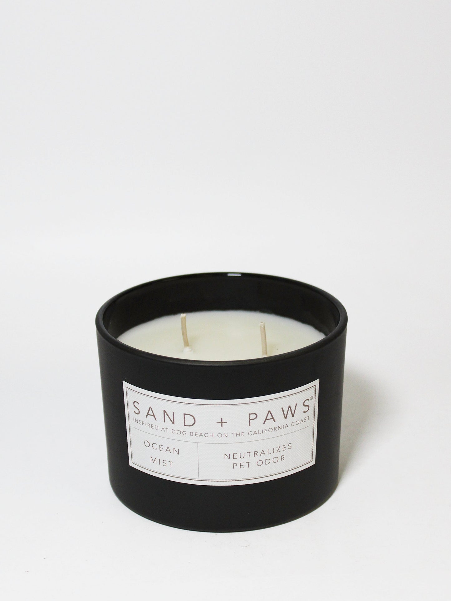 Sand + Paws Ocean Mist 12 oz scented candle